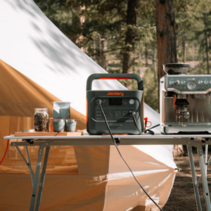Jackery Explorer 1000 v2 Camping