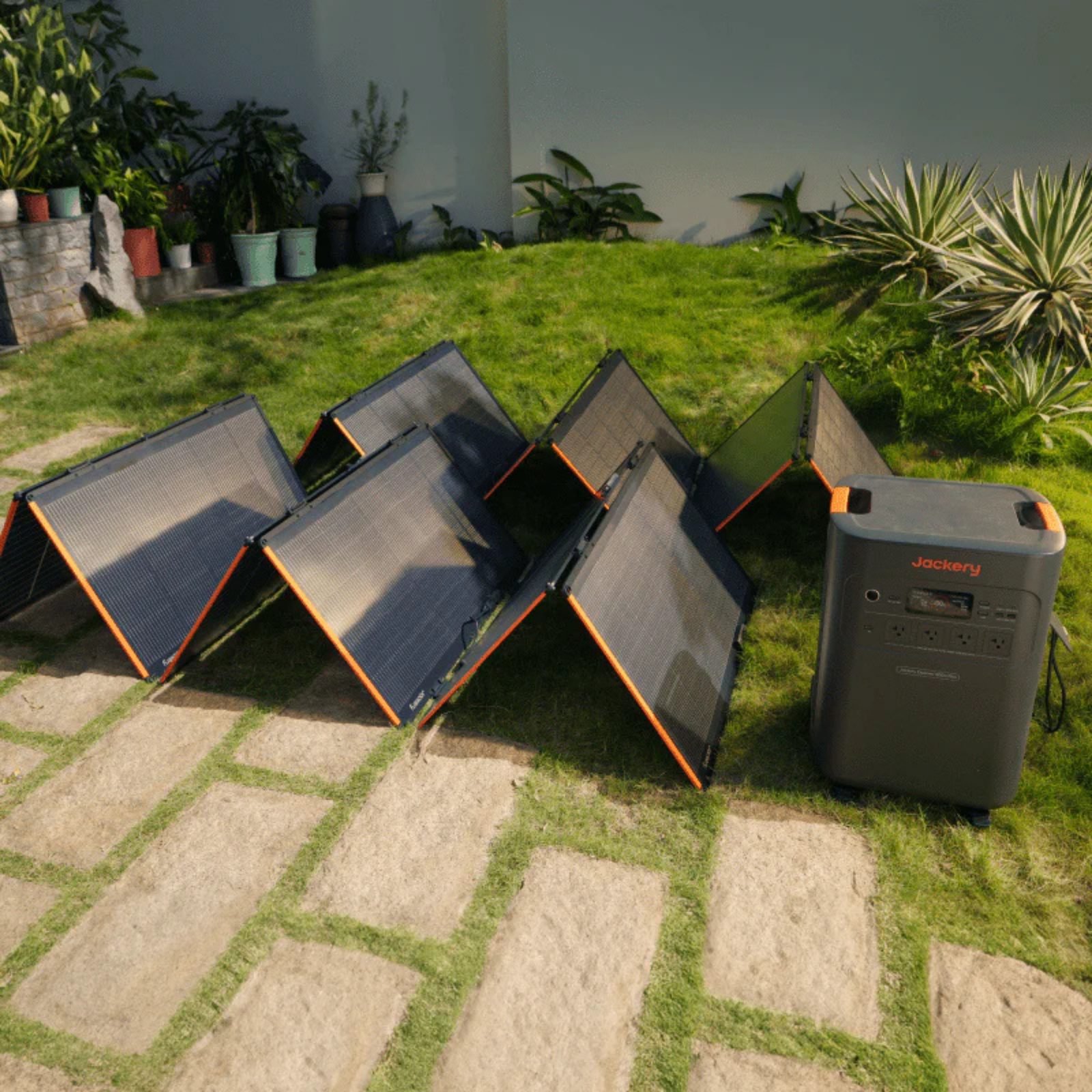 Jackery HomePower 3600 Plus & SolarSaga 500 X Solar Panel Outside Jackery HomePower 3600 Plus & SolarSaga 500 X Solar Panel Outside