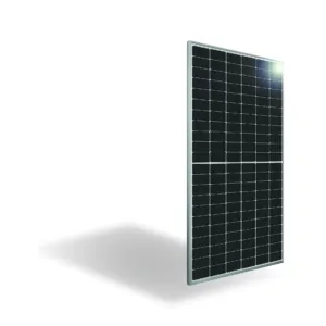 Silfab SIL-520 QM solar panel, silver frame and white backsheet (official Silfab datasheet render)